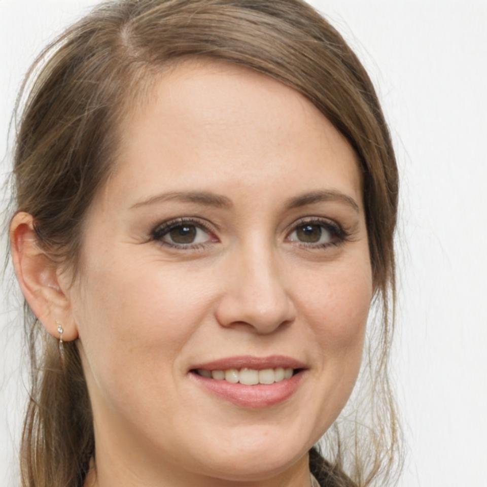 Elena Ruiz, coordinadora de formación financiera