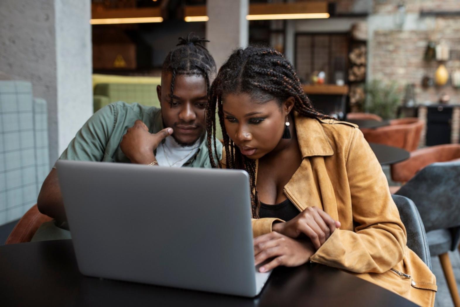 Sesión de webinario sobre análisis financiero